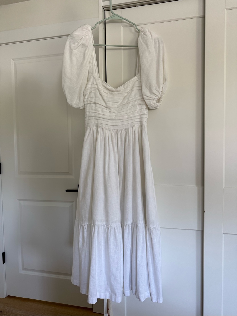 Abercrombie & Fitch White Puff-Sleeve Maxi Dress